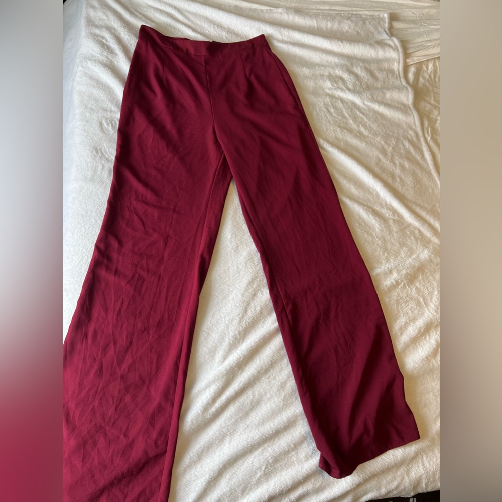 The cutest burgundy going out pants!!! Size Medium high waisted